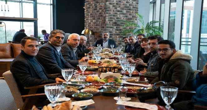 Alışveriş merkezinde 10 Ocak Çalışan Gazeteciler Günü programı