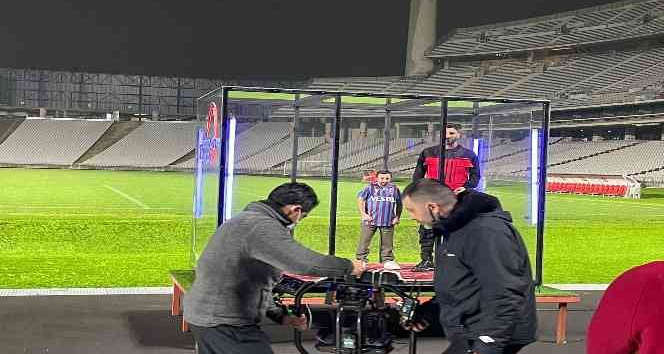 Köksal Baba Trabzonspor formasıyla klipte yer aldı