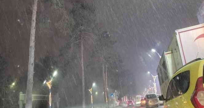 Bitlis’te kar