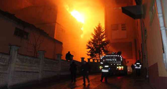 Karaman’da fabrika yangını