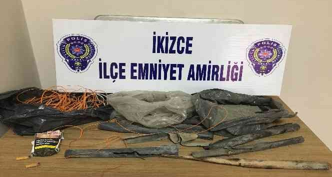Kaçak kazı yapan 4 kişi suç aletleriyle birlikte yakalandı