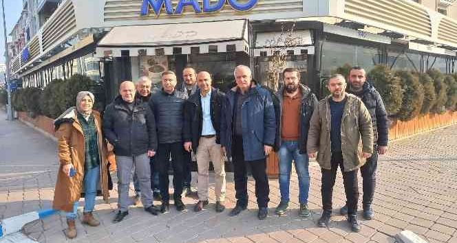 Ak Parti basınla bir araya geldi