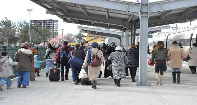 Karaman’da Yüksek Hızlı Trene yoğun ilgi