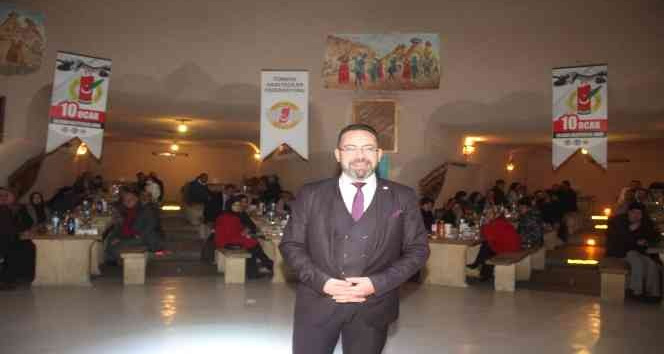 Gazeteciler stres attı