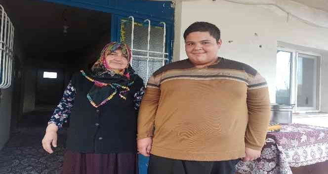 17 yaşında 180 kilo