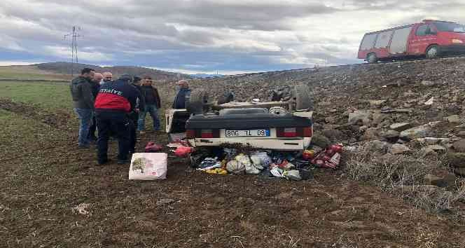 Tokat’ta otomobil şarampole devrildi: 2 yaralı