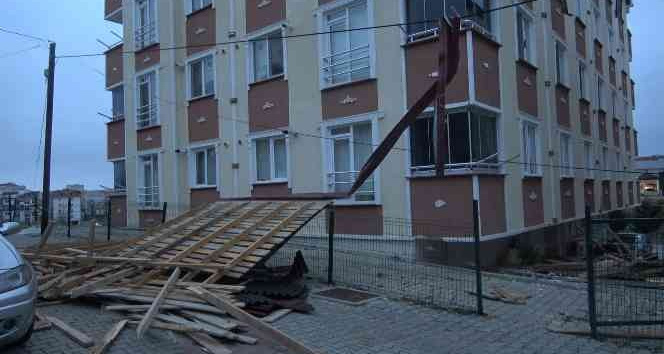 Kırklareli’nde fırtınanın verdiği hasar gün ağarınca ortaya çıktı