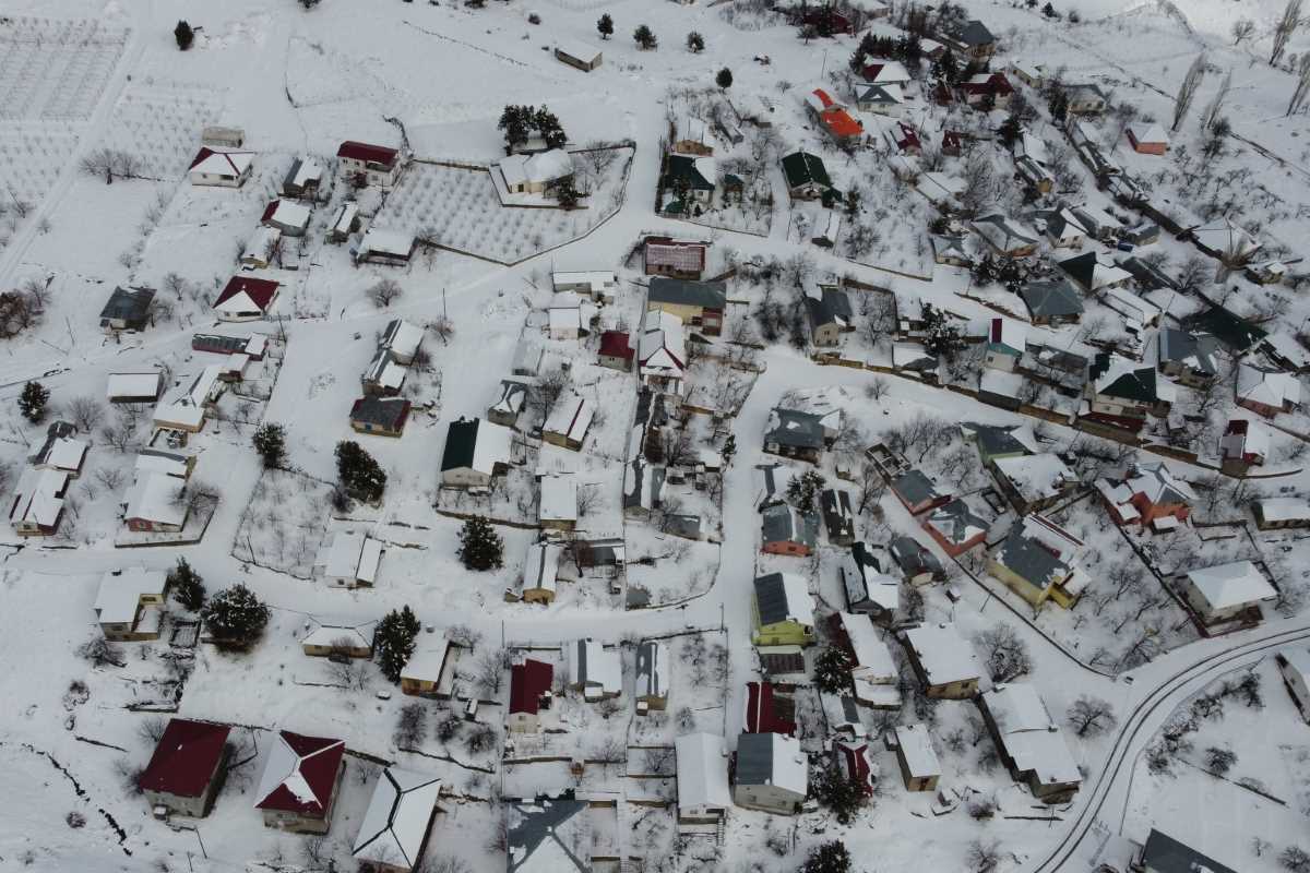 Toroslar beyaza büründü, gezmeye gelenler karın keyfini çıkardı