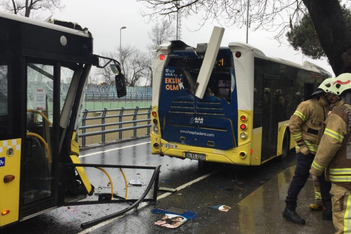 Sarıyer&#039;de İETT otobüsleri çarpıştı: 3 yolcu yaralandı