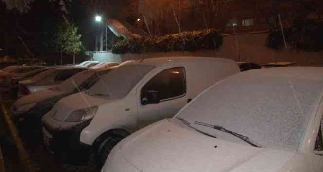 İstanbul’da bazı bölgelerde kar yağışı başladı