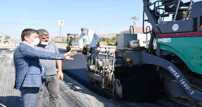 Aksaray’da 48 mahalleye 372 bin ton sıcak asfalt