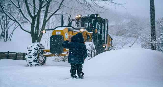 Sakarya’da kar yağışı sebebiyle kapanan yollar açıldı