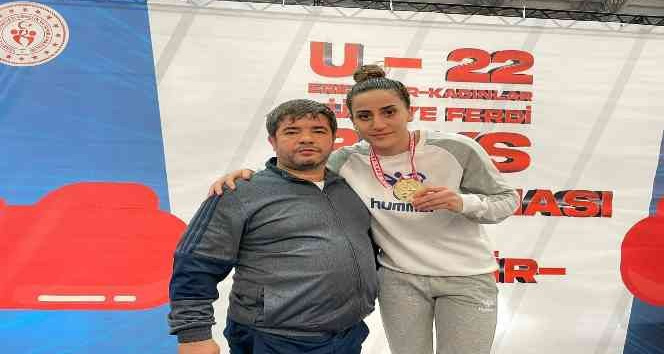 Elazığlı boksörler Kırşehir’den 5 madalya çıkardı