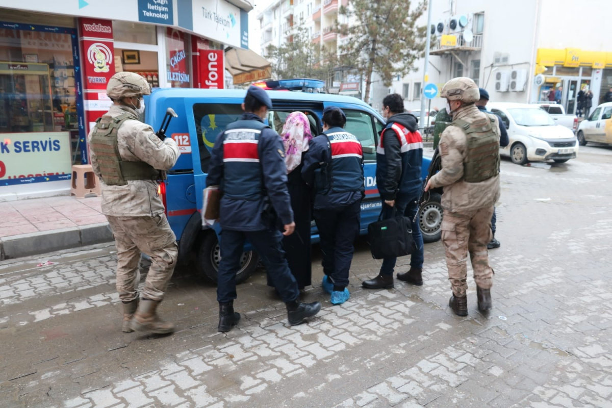 FETÖ'ye Kastamonu'da darbe! DEVA Partisi İl Başkanının da aralarında olduğu 3 kişi gözaltına alındı