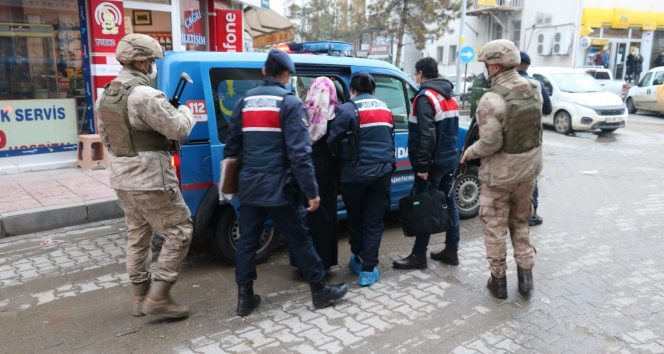 FETÖye Kastamonuda darbe! DEVA Partisi İl Başkanının da aralarında olduğu 3 kişi gözaltına alındı