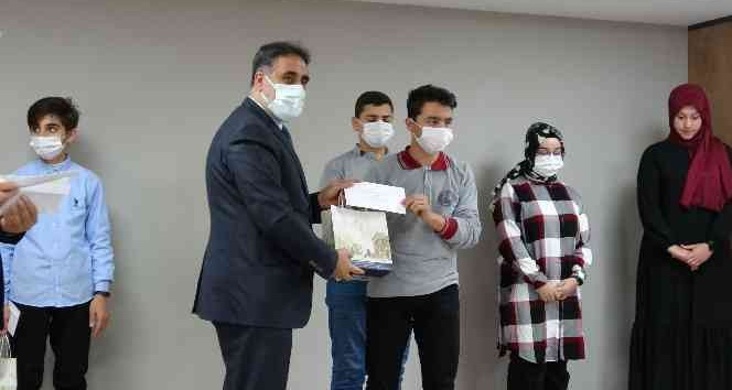 Mesleki yarışmalarda dereceye giren öğrencilere ödül verildi