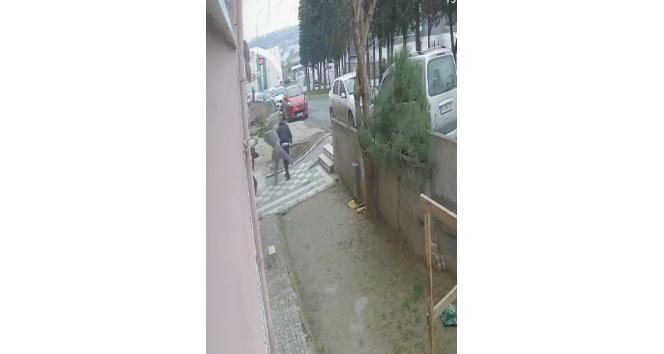 Büyükçekmece elektrik kesen görevlilere "mınçıka" ile dayak kamerada