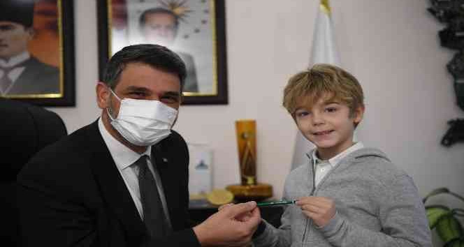 Minik Yıldız, Başkan Kocaman’ı ziyaret etti