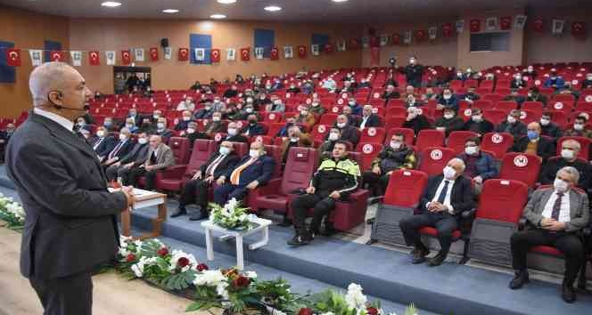 Başkan Kara, toplu taşımacılık sektör temsilcilerine projelerini anlattı