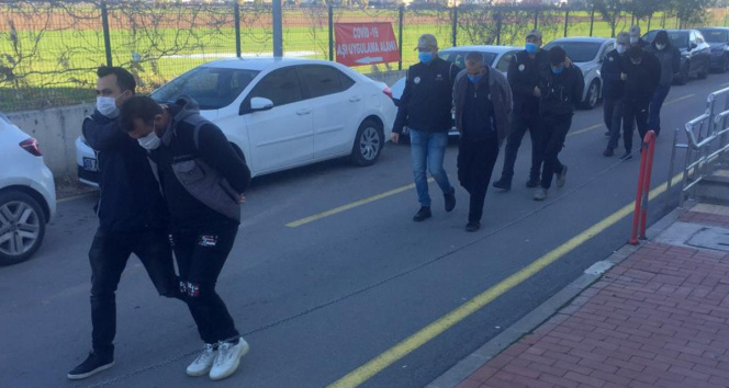 Adanada yabancı uyruklu 5 DEAŞlı adliyeye sevk edildi