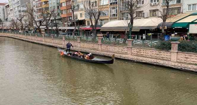 Soğuk havada gondol keyfi