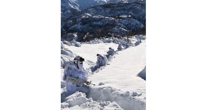 Tunceli’de Eren Kış-6 operasyonu zorlu kış şartları altında devam ediyor