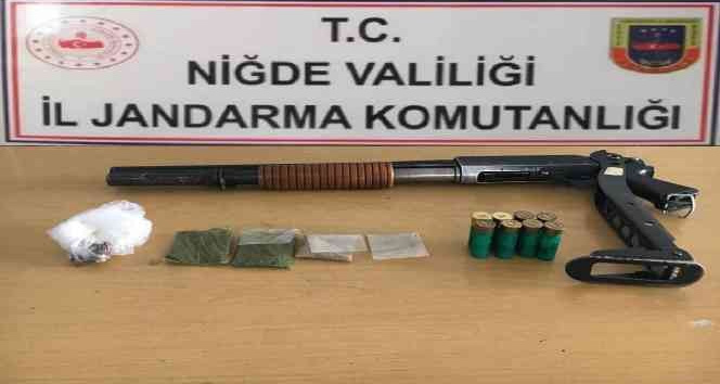 Uyuşturucu taciri 3 kişi tutuklandı