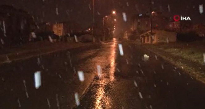İstanbulda kar yağışı etkili olmaya başladı