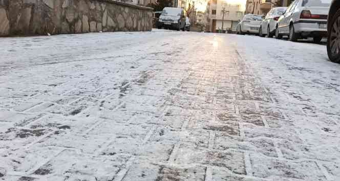 Araçların buzla imtihanı