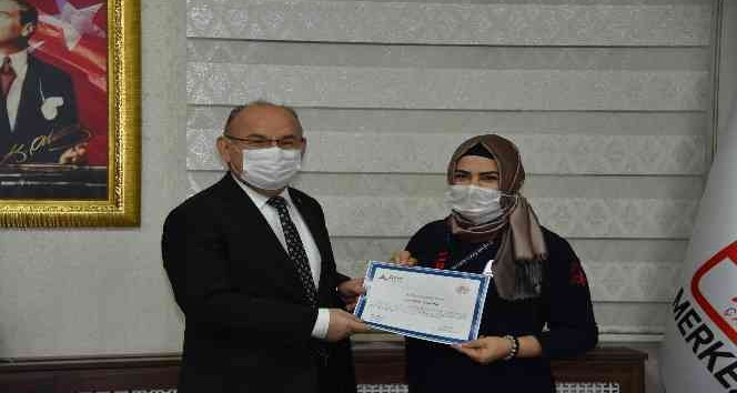 Manisa 112 Acil Çağrı Merkezi ’Psikolojik İlk Yardım Projesi’ sertifikaları verildi