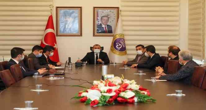 Vali Sonel: “Bireysel tedbirleri ihmal etmeyelim”