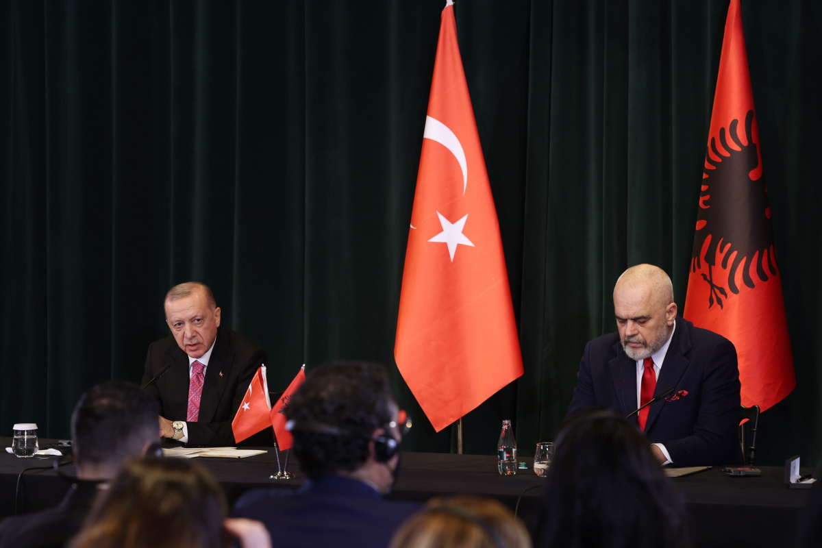 Cumhurbaşkanı Erdoğandan Arnavutlukta önemli FETÖ mesajları