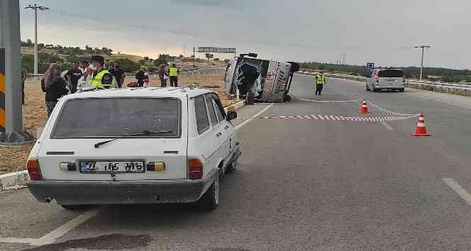 Çal’da zincirlemeli trafik kazası; 1ölü, 2 yaralı