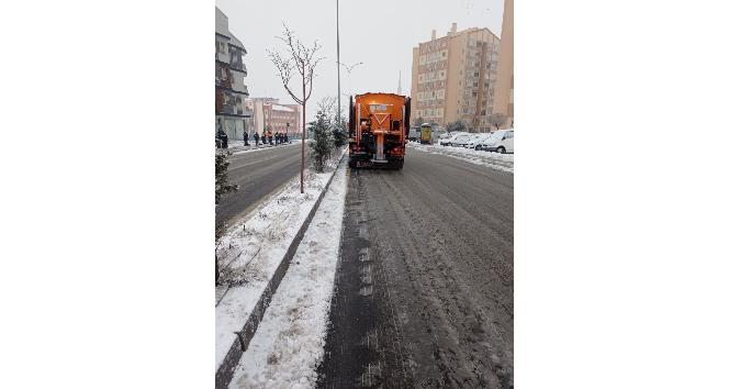 Belediye Başkanı Mehmet Savran "Karla mücadele kaza oranlarını etkiliyor"