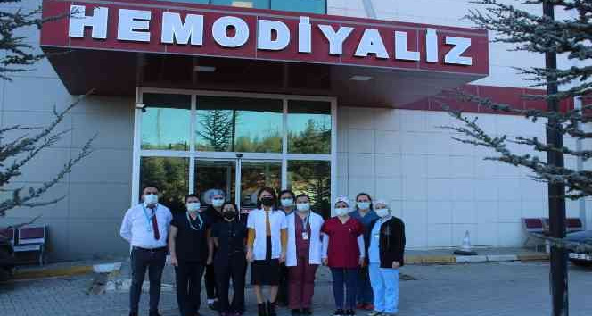 Tavas’ta böbrek hastalarına güvenli, temiz ve ferah bir ortamda diyaliz hizmeti veriliyor