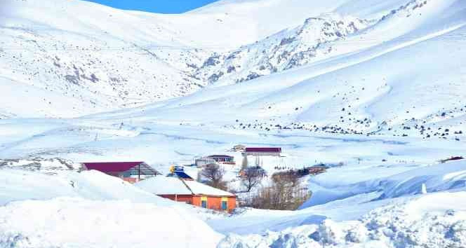 Kahramanmaraş’ta kar manzarası eşsiz güzellikler sunuyor