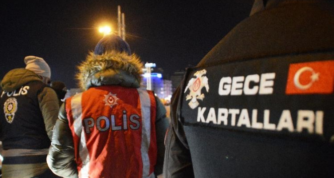 İstanbulda Yeditepe Huzur Uygulamasında 4 bin 311 gram uyuşturucu madde ve 339 adet uyuşturucu hap ele geçirildi