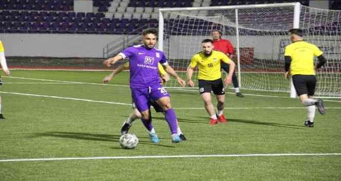 Alaettin Kurt Stadı ışıl ışıl oldu