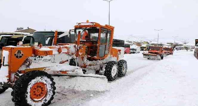 Malatya’da 2 ilçe karayolu ile 219 kırsal mahalle yolu trafiğe kapalı