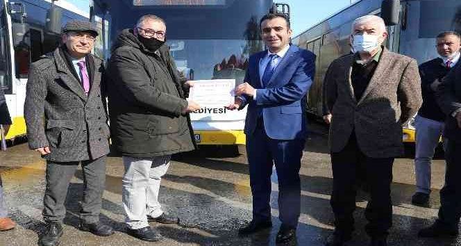 Karaman’da mesleki intibak eğitimini tamamlayan şoförler belgelerini aldı