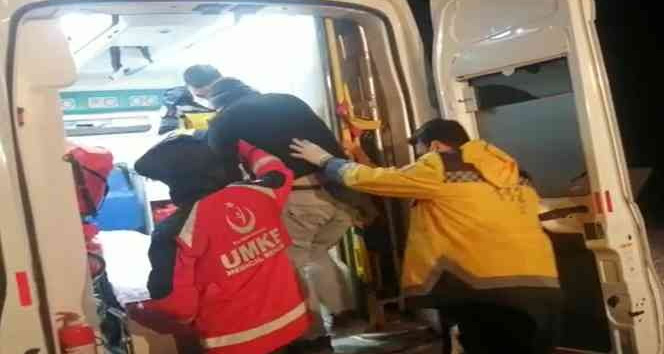 Bingöl’de karlı yollar genç hasta için aşıldı