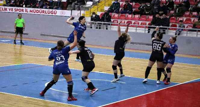 Hentbol Kadınlar Türkiye Kupası: Yalıkavakspor: 43 - Yozgat Aile ve Sosyal Politikalar GSK: 20