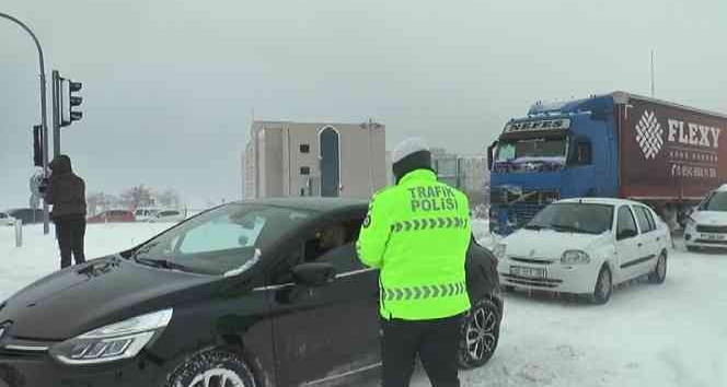 Nevşehir - Aksaray karayolu kontrollü olarak trafiğe açıldı