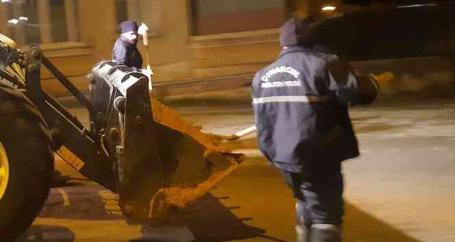 Çınarcık’ta karla mücadele