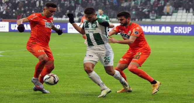 Spor Toto Süper Lig: GZT Giresunspor: 1 - Aytemiz Alanyaspor: 3 (Maç sonucu)