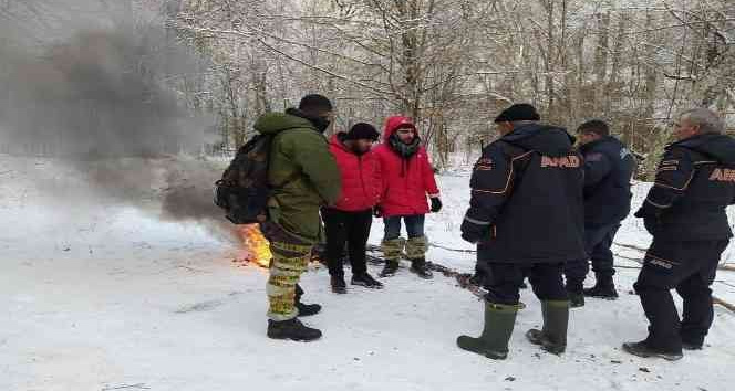 Ormanda kaybolan 4 kişi, 10 saat sonra bulundu