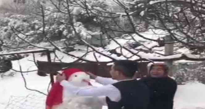 Kahramanmaraş’ta kardan gelin yaptılar