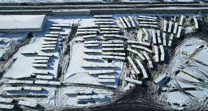 İkitelli İETT Garajı’nda park halindeki otobüsler drone ile görüntülendi