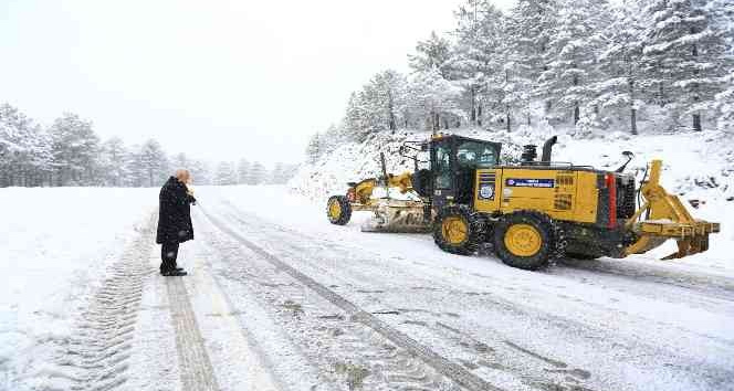 Büyükşehir’den yoğun kar mesaisi