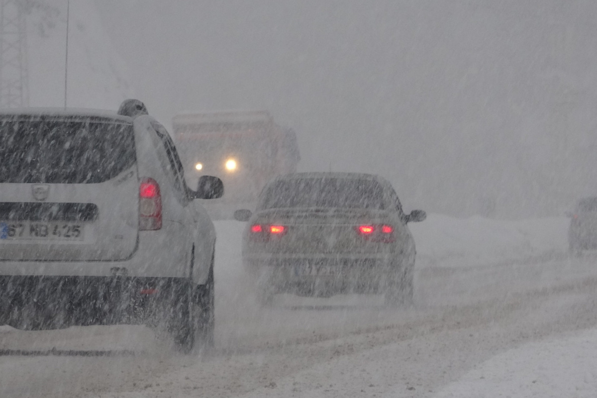 Zonguldak'ta yoğun kar yağışı etkili oldu